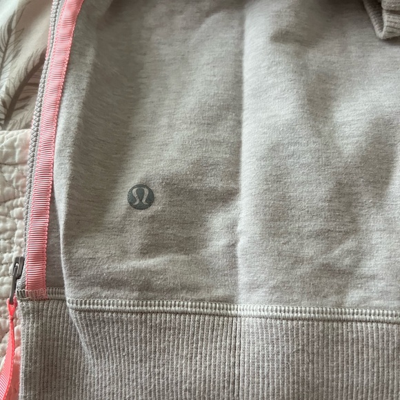 Rejuvenate lululemon pullover - Picture 8 of 8